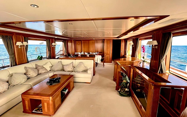 Аренда моторной яхты Benetti 30 Galaktika Skay на Мальдивах